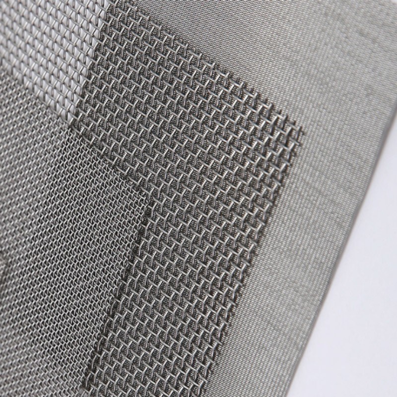 Low price Welded wire mesh introduces the knowledge of welding mesh fixed support device
