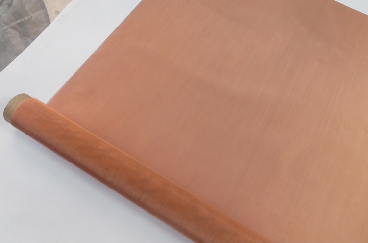 Circular customized Copper wire mesh products with edge guard securing mechanism